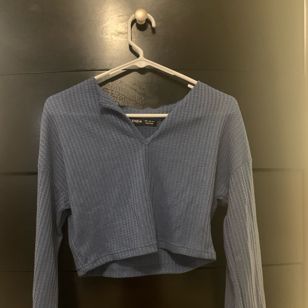 Light blue long sleeve cropped shirt